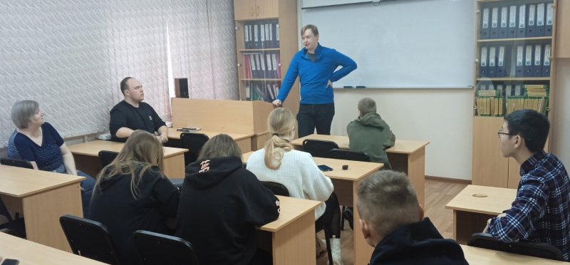 ВСТРЕЧА С ВЫПУСКНИКОМ КОЛЛЕДЖА НИКОЛАЕМ КУРТУКОВЫМ