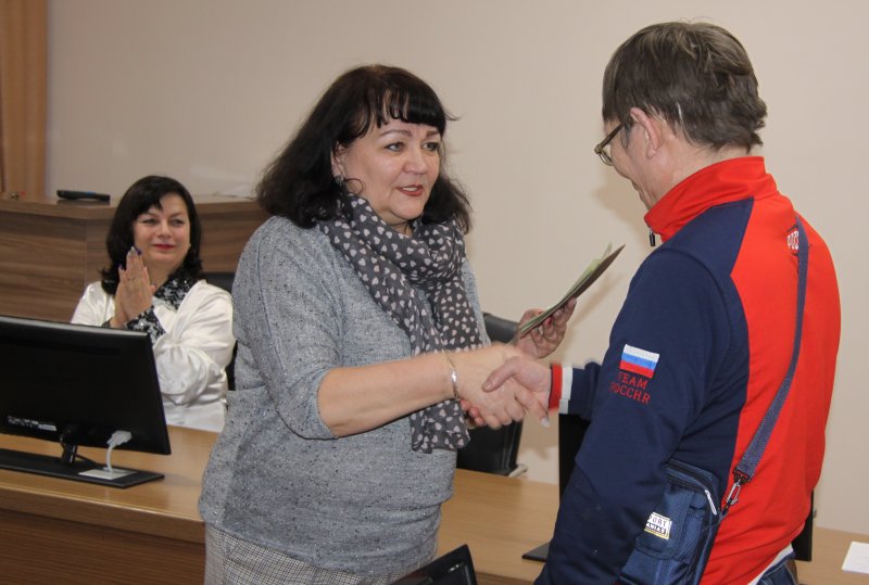 ВРУЧЕНИЕ СВИДЕТЕЛЬСТВ ПО ПРОФЕССИИ КОМПЛЕКТОВЩИК ТОВАРОВ